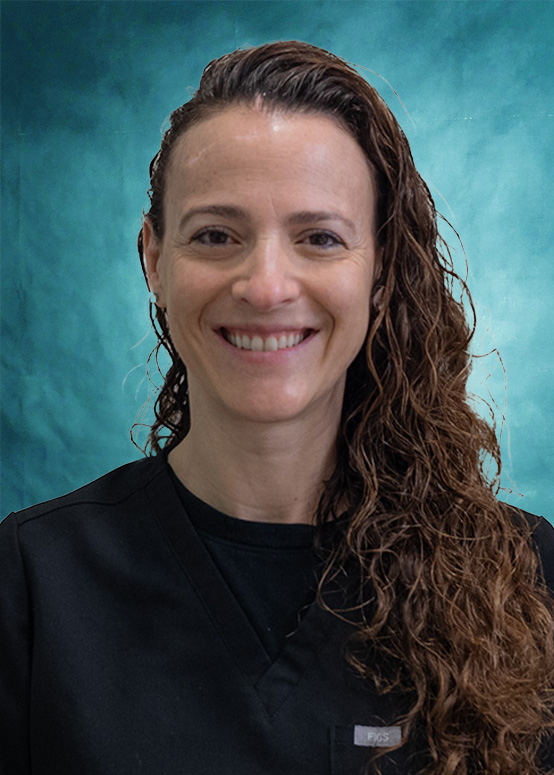 Claudia, Dental Assistant